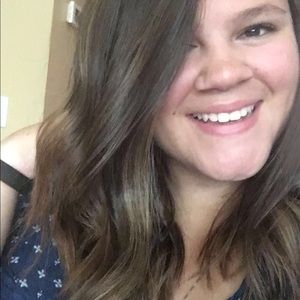 Meet your Posher, Leah